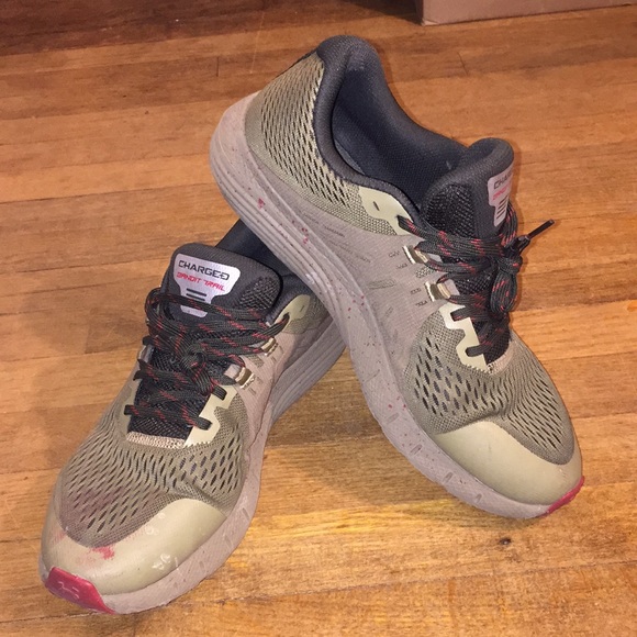 Under Armour Shoes - Picture 2 of 5